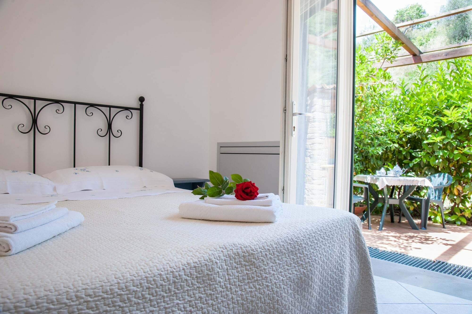Bed and Breakfast Il Melograno Pollica Exterior foto